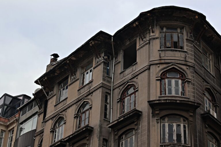 Photo buy house in Bucharest