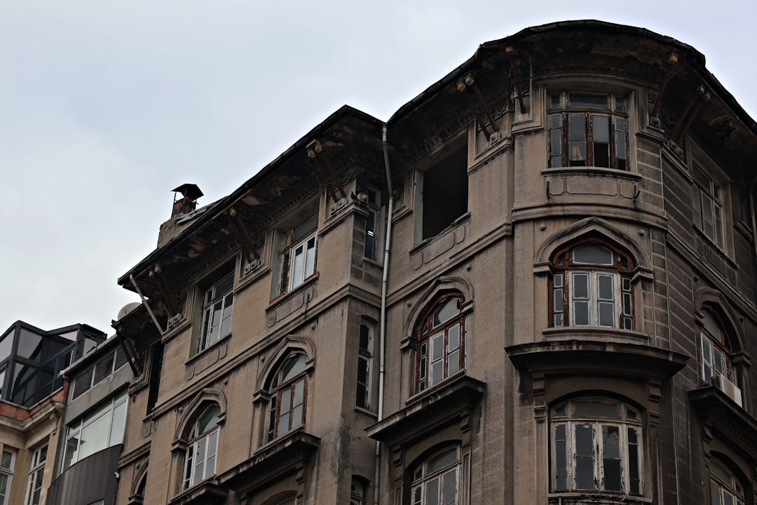 Photo buy house in Bucharest