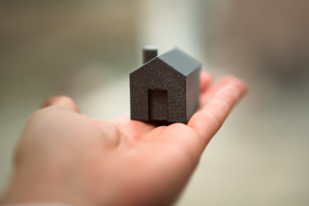 Photo renting vs buying a house