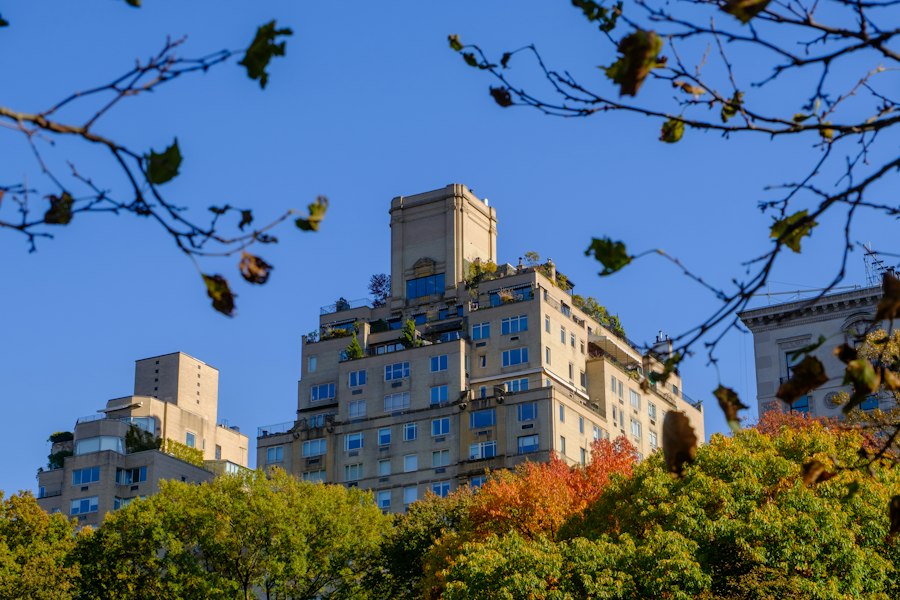Photo fluctuations in real estate market