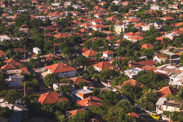Cererea de locuințe din zonele periurbane continuă să crească — REAL ESTATE PROPERTY NEWS