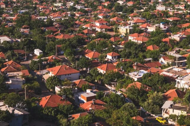 Cererea de locuințe din zonele periurbane continuă să crească — REAL ESTATE PROPERTY NEWS