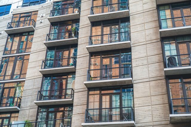 Ce aduc noile reglementări privind eficiența energetică a clădirilor rezidențiale — REAL ESTATE PROPERTY NEWS