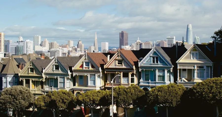 Photo real estate market trends 2024